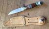 SCOUT POIGNARD PETIT MODELE - RONDELLES DE CUIR - ACIER CARBONE